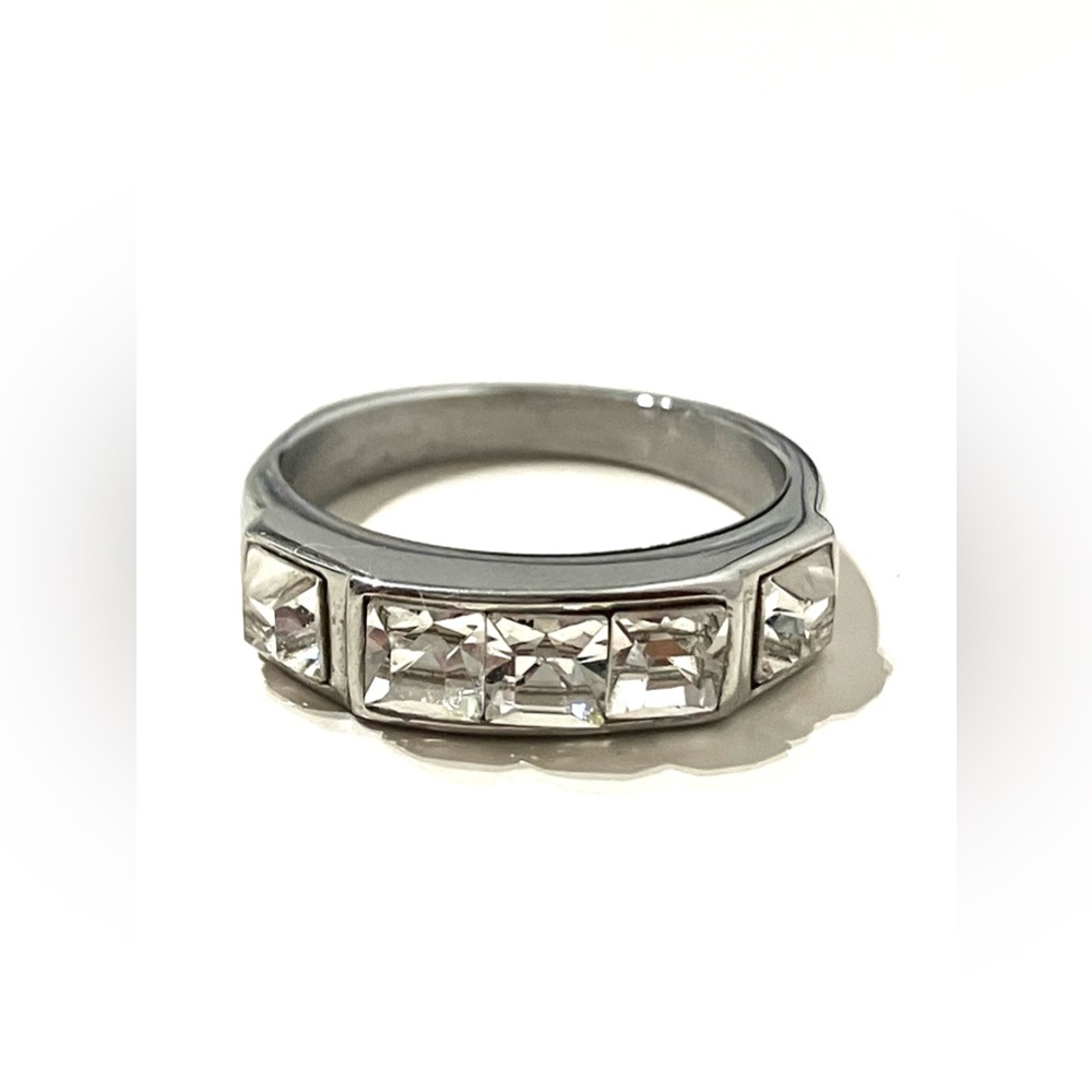 Fifth Avenue Collection Square Crystal Silver Tone Ring 8